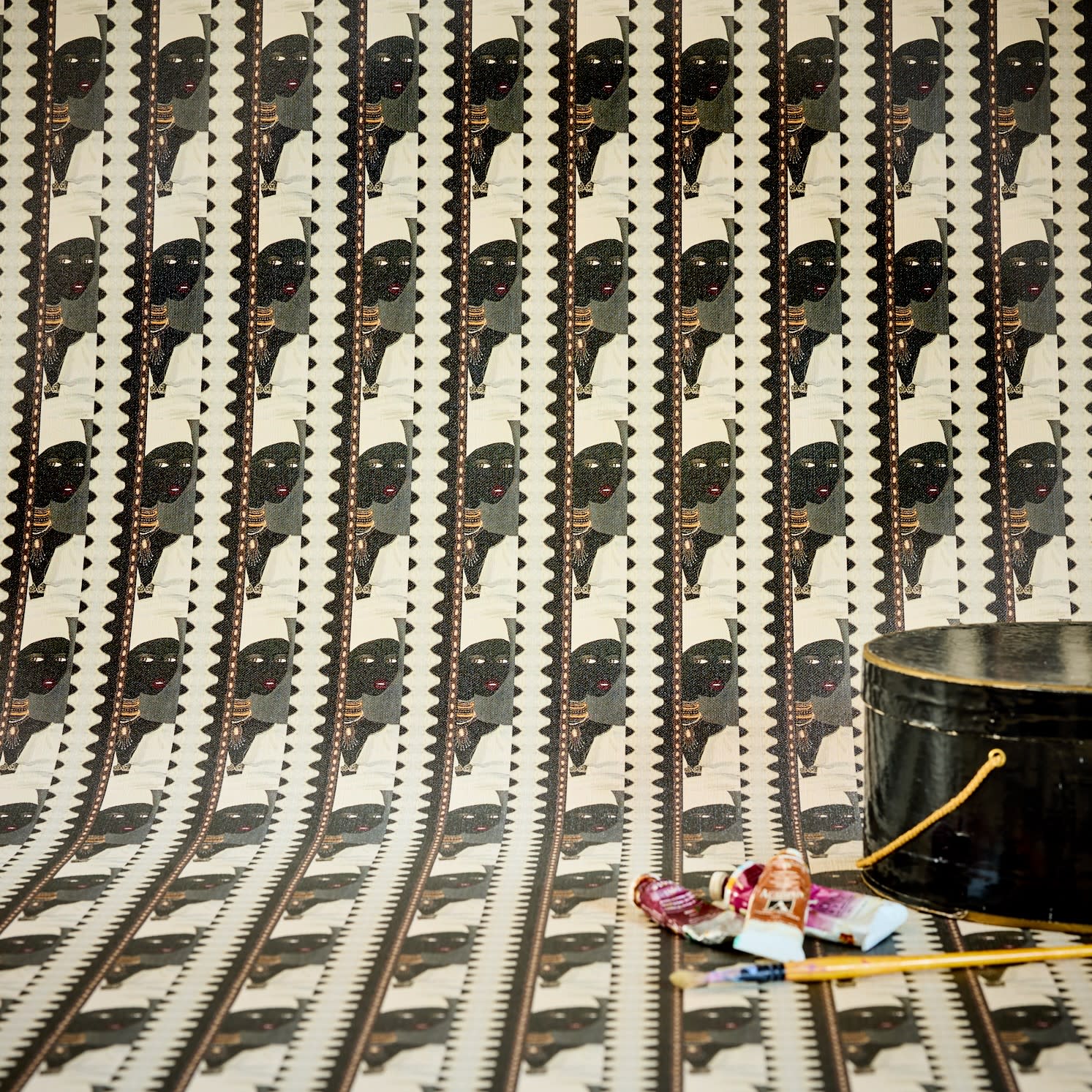 Rebecca Moses x Momentum's "Reflection" wallcovering earned a highlight in I+S Design's 2024 BDNY Exhibits overview.